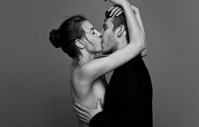 Kissing pics of couples